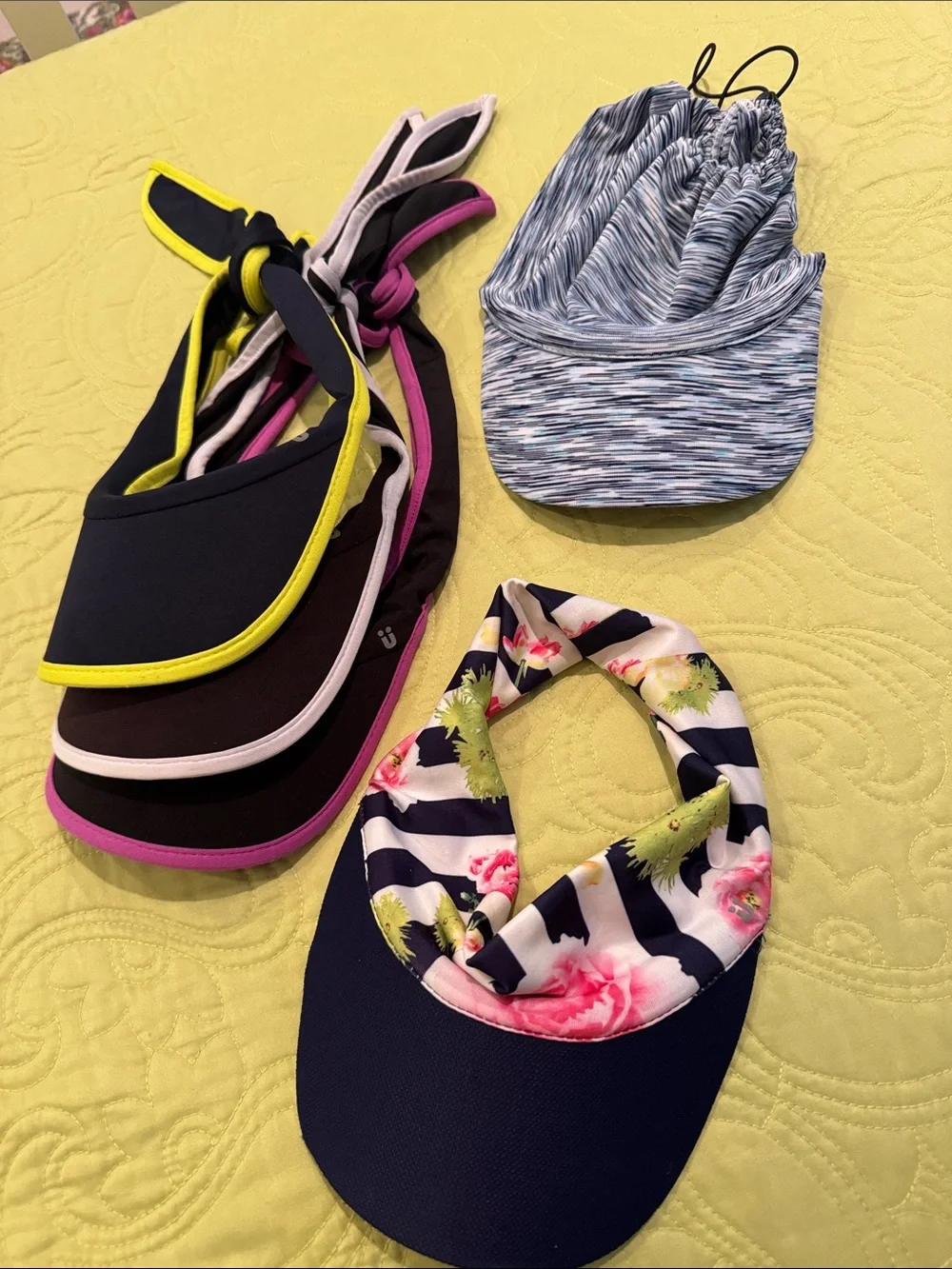SUNCI    Women s Navy Floral Twist Headband Visor
